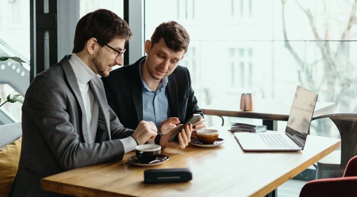 Mi alapján ismerhető fel az adóellenőr? adóellenőrzés