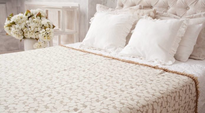 A tökéletes ágytakaró kiválasztása: Tanácsok és tippek ágy