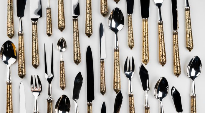 Konyhai eszközök és szervezés: Hogyan tartsuk rendben a konyhát, és milyen eszközökre van szükség a hatékony főzéshez? evőeszközök