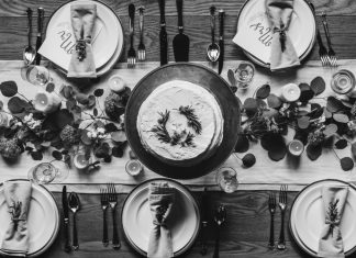 Terítés művészete: Hogyan állítsuk össze az elegáns asztali terítéket, és milyen stílusokat válasszunk különböző alkalmakra? terítés