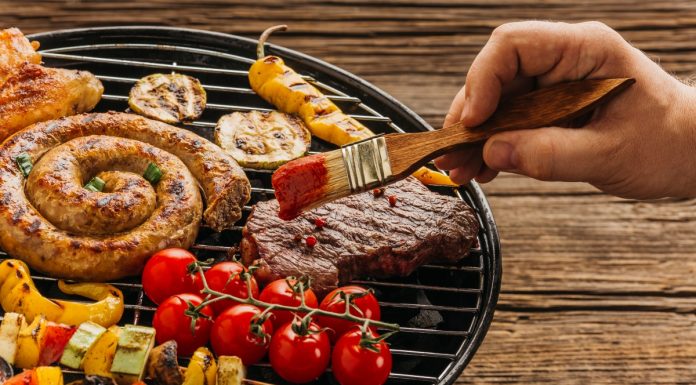 Grillezés alapjai otthon: Tippek és trükkök a tökéletes grillezett ételekhez, legyen szó húsról, zöldségekről vagy halról grill hús