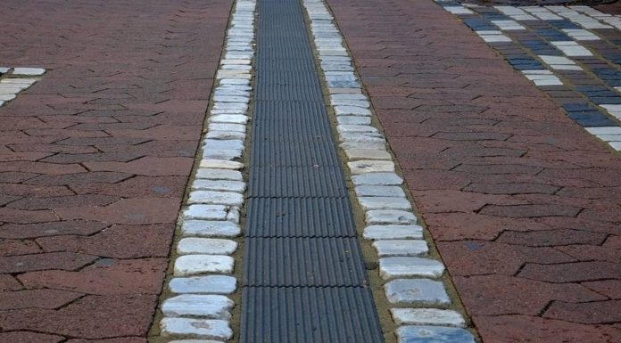 A térkő lerakás menete: térkövezés házilag terko