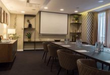 Mire figyeljen a rendezvénybútorok kiválasztásakor? konferenciaasztal