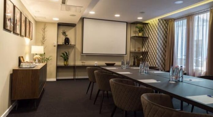 Mire figyeljen a rendezvénybútorok kiválasztásakor? konferenciaasztal