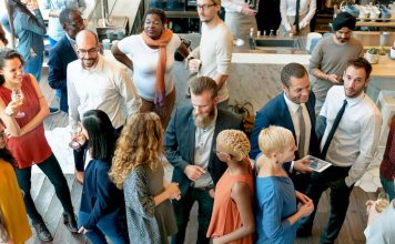 A tökéletes céges buli: hogyan tegyük emlékezetessé a rendezvényt?