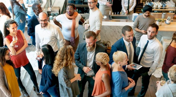 A tökéletes céges buli: hogyan tegyük emlékezetessé a rendezvényt?